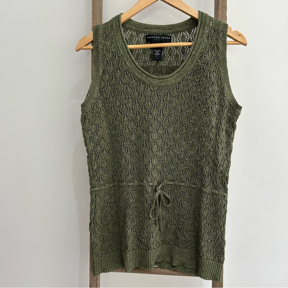 Geoffrey Beene Sleeveless Knit Sweater Shirt Size Large Tie Waist Army Green